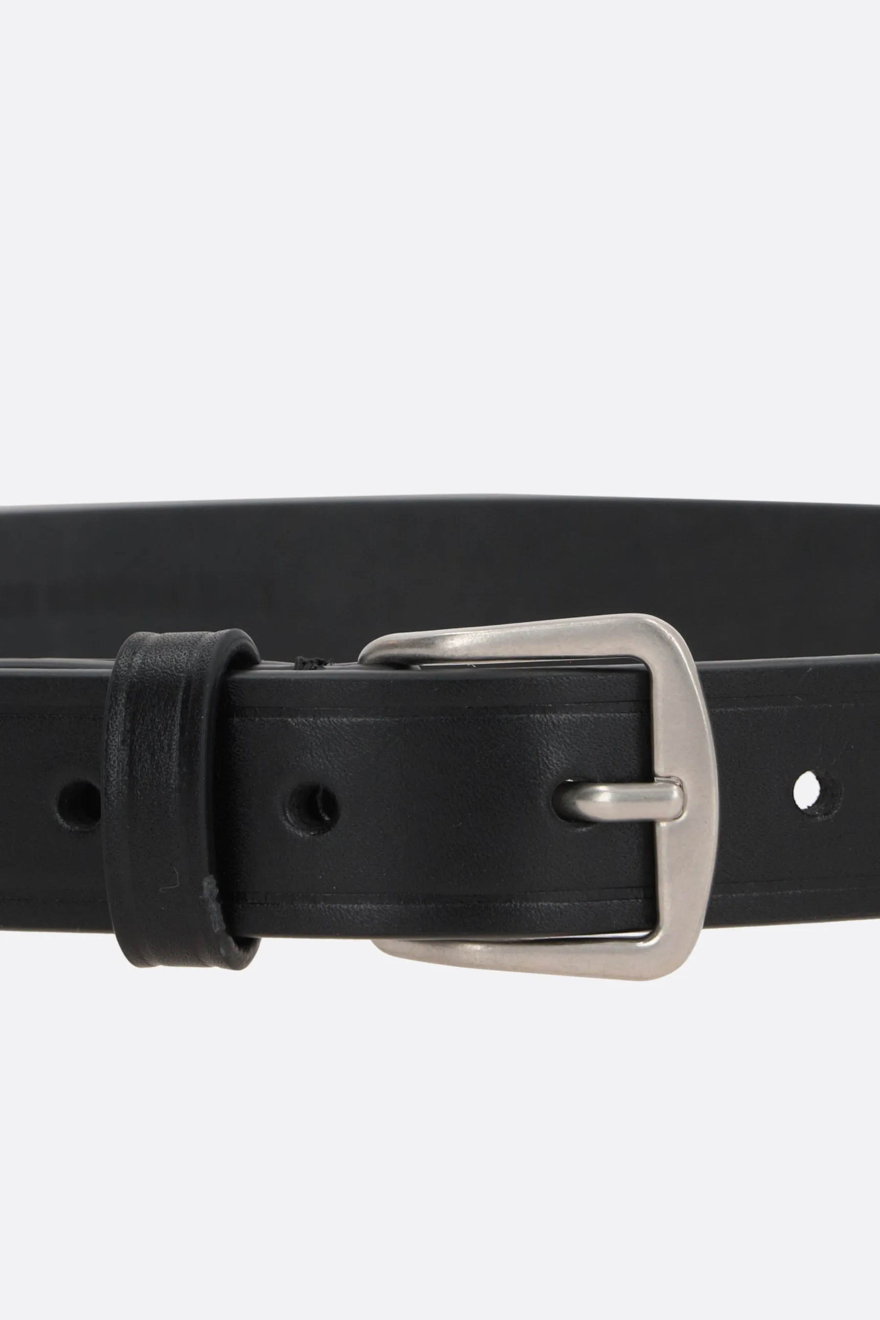 Bent smooth leather belt