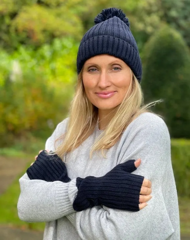 Cashmere Knit Pom Pom Hat - Navy